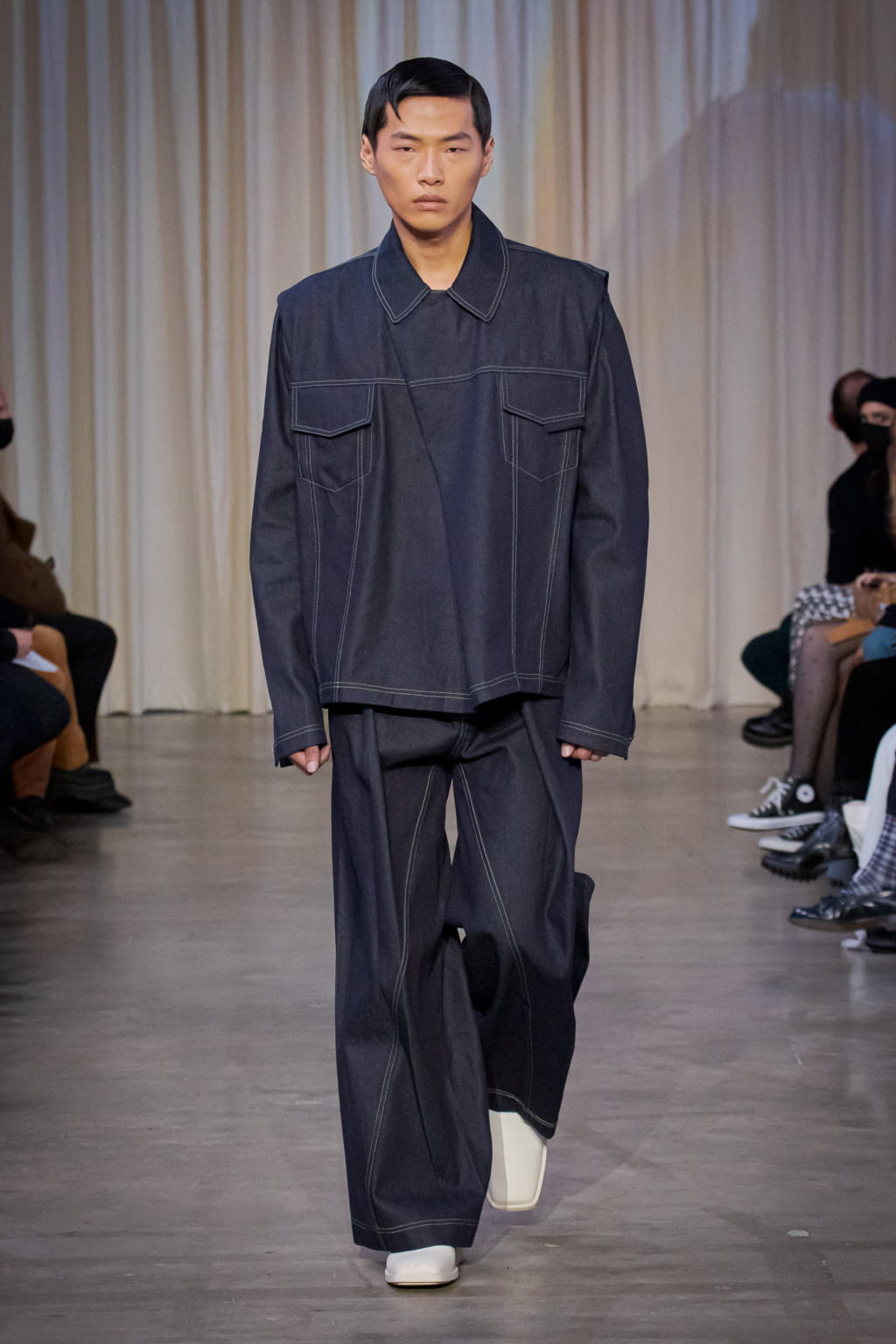 Fashion Week Paris Fall/Winter 2022 look 6 from the Bianca Saunders collection menswear