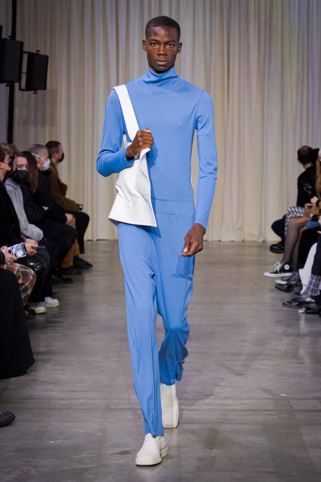 Fashion Week Paris Fall/Winter 2022 look 12 from the Bianca Saunders collection menswear