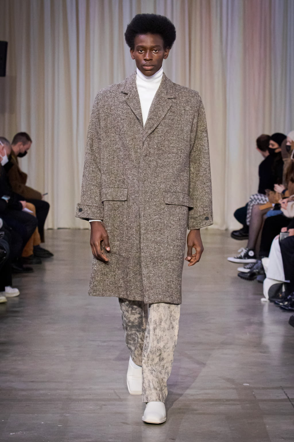 Fashion Week Paris Fall/Winter 2022 look 16 from the Bianca Saunders collection menswear