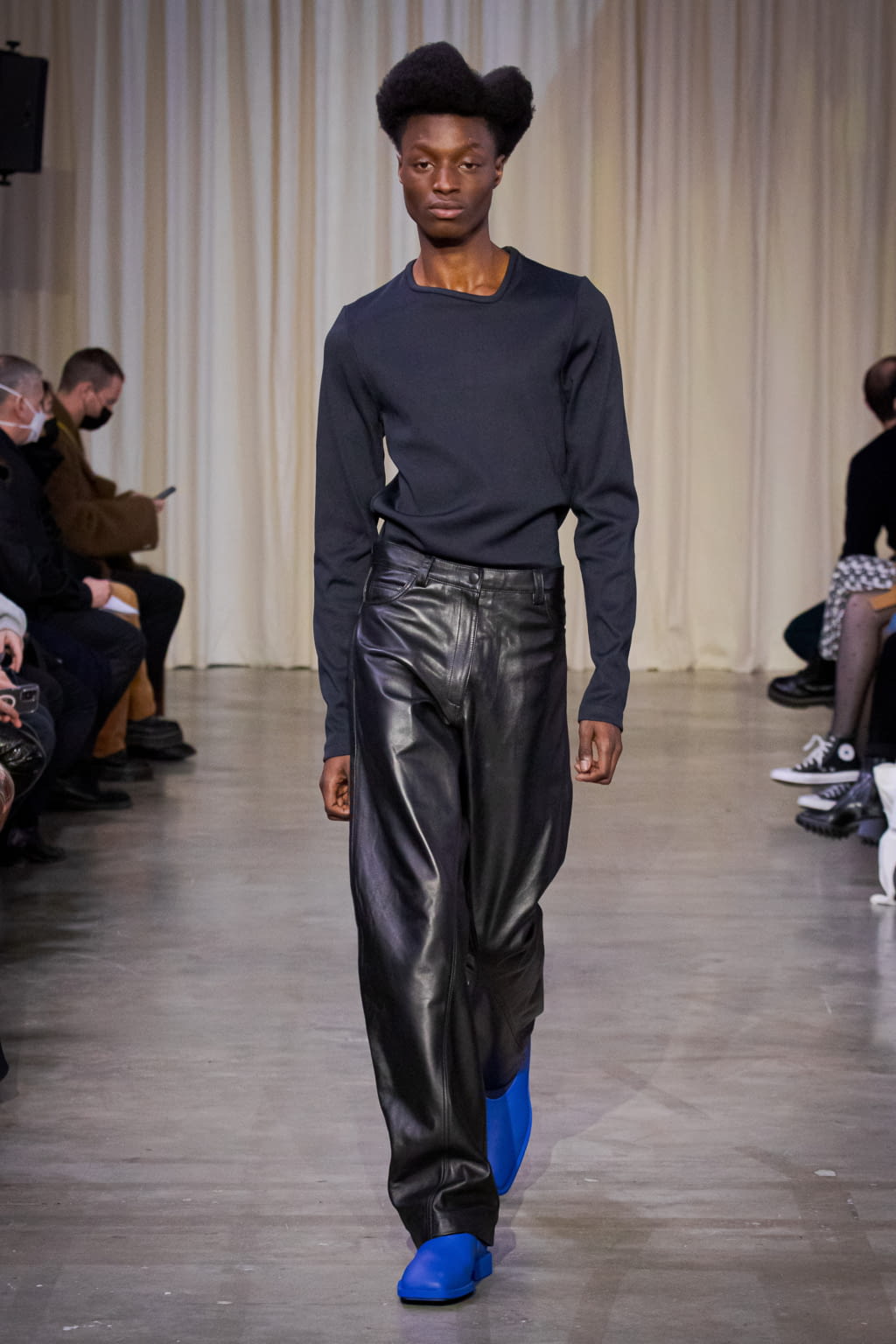 Fashion Week Paris Fall/Winter 2022 look 23 from the Bianca Saunders collection 男装