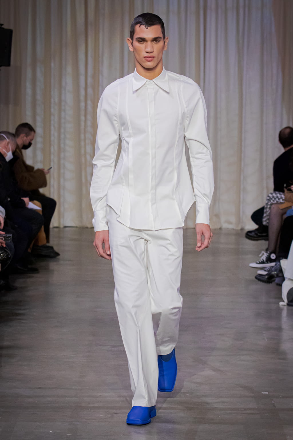 Fashion Week Paris Fall/Winter 2022 look 24 from the Bianca Saunders collection 男装