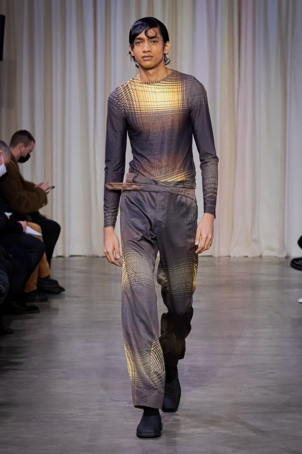 Fashion Week Paris Fall/Winter 2022 look 26 de la collection Bianca Saunders menswear