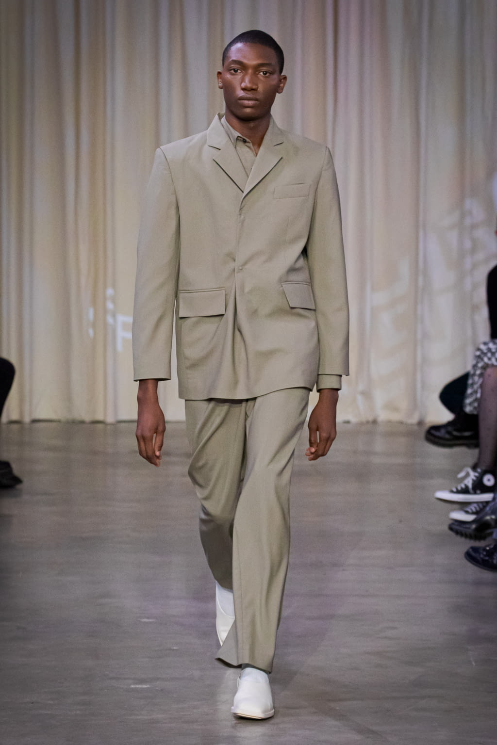 Fashion Week Paris Fall/Winter 2022 look 30 from the Bianca Saunders collection menswear