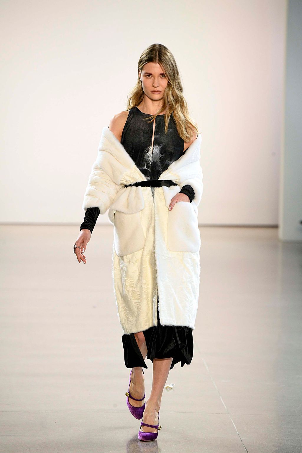 Fashion Week New York Fall/Winter 2018 look 14 from the Bibhu Mohapatra collection womenswear