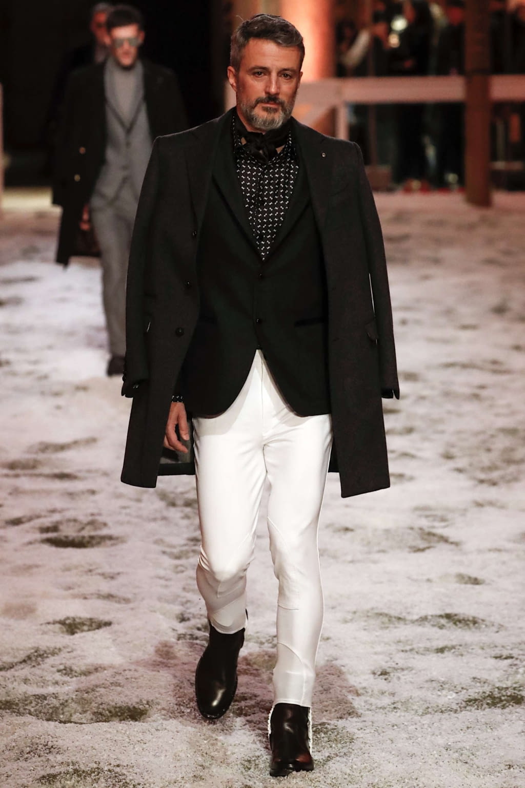 Fashion Week Milan Fall/Winter 2019 look 28 from the Billionaire collection 男装