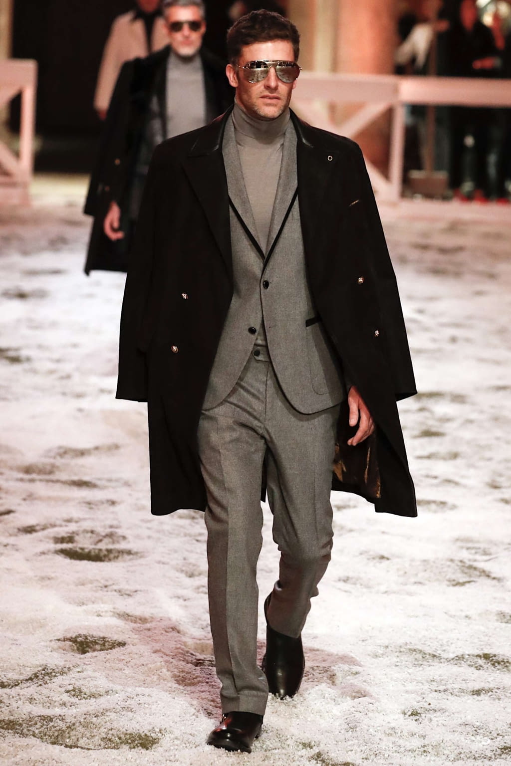 Fashion Week Milan Fall/Winter 2019 look 29 from the Billionaire collection 男装