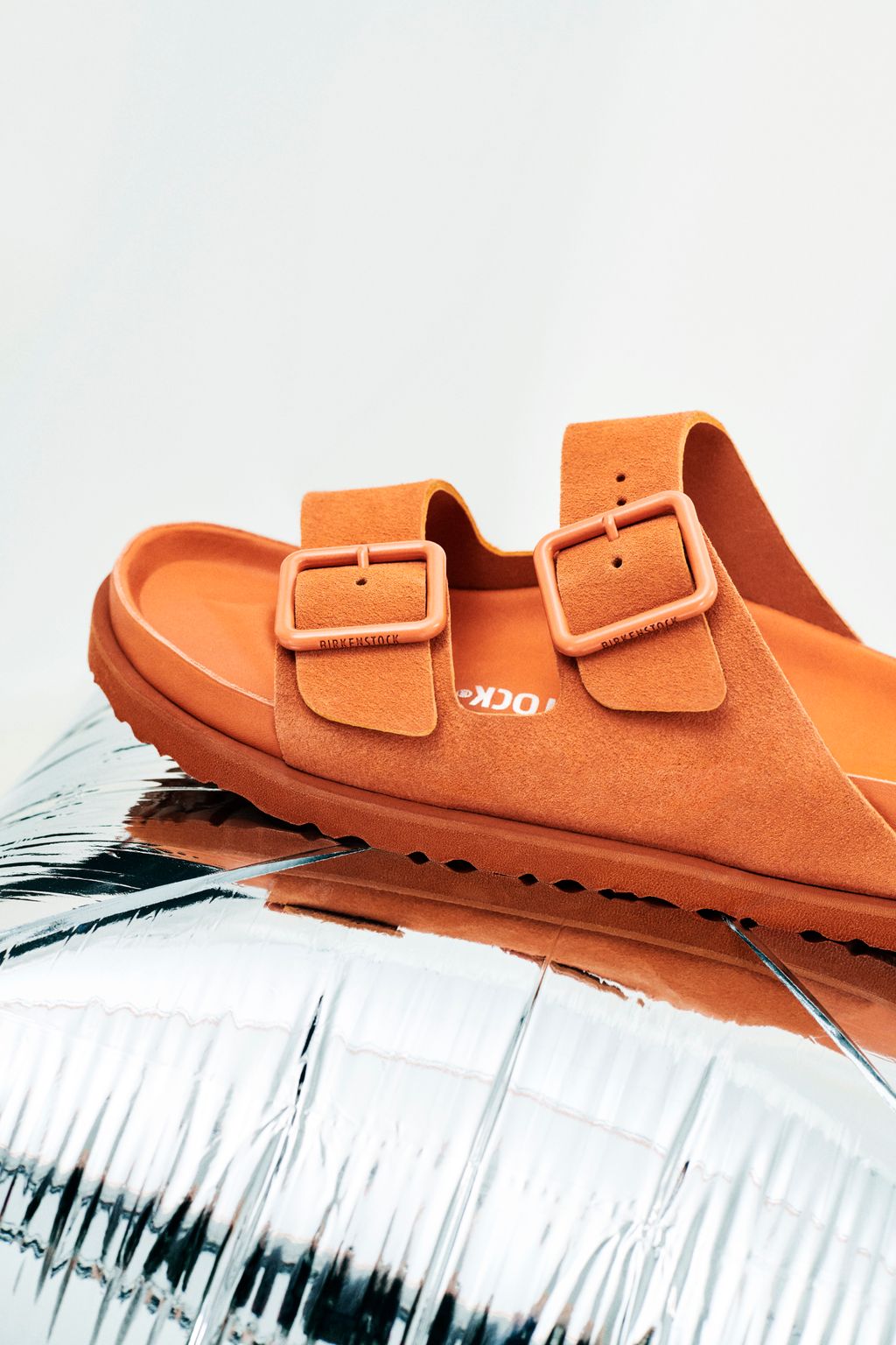 Fashion Week Paris Spring/Summer 2024 look 16 from the Birkenstock 1774 collection menswear accessories
