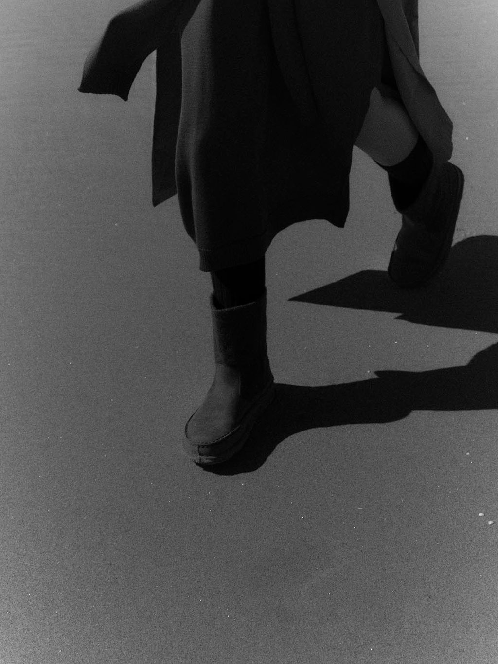 Fashion Week Paris Fall/Winter 2024 look 50 from the Birkenstock 1774 collection 女装配饰