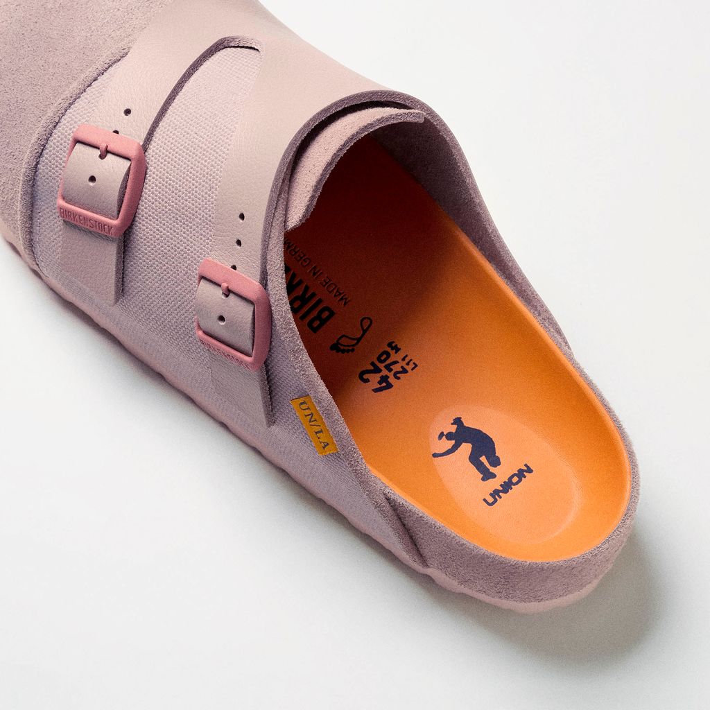 Fashion Week Paris Fall/Winter 2024 look 95 from the Birkenstock 1774 collection menswear accessories