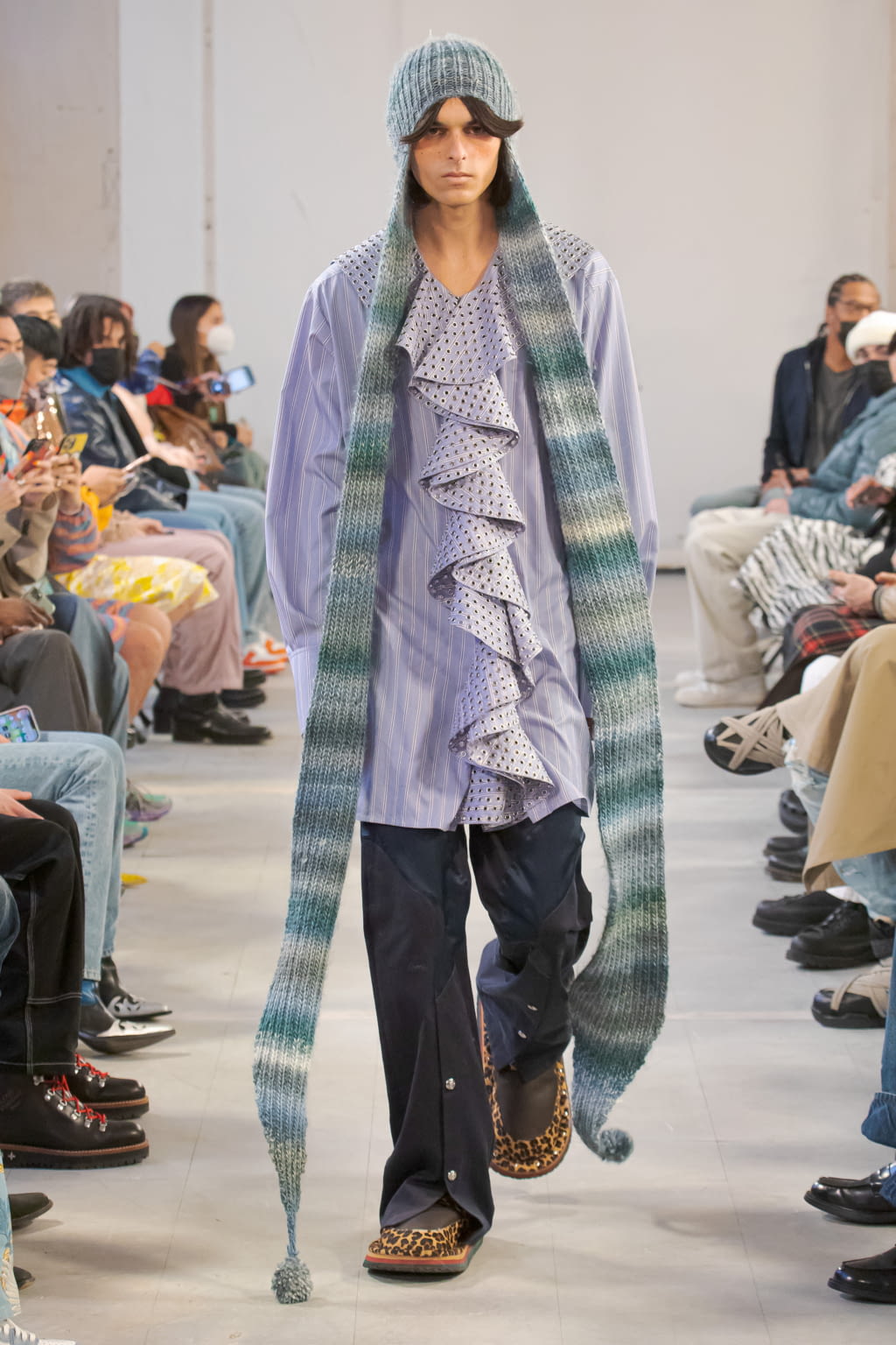 Fashion Week Paris Fall/Winter 2022 look 1 from the Bluemarble collection menswear