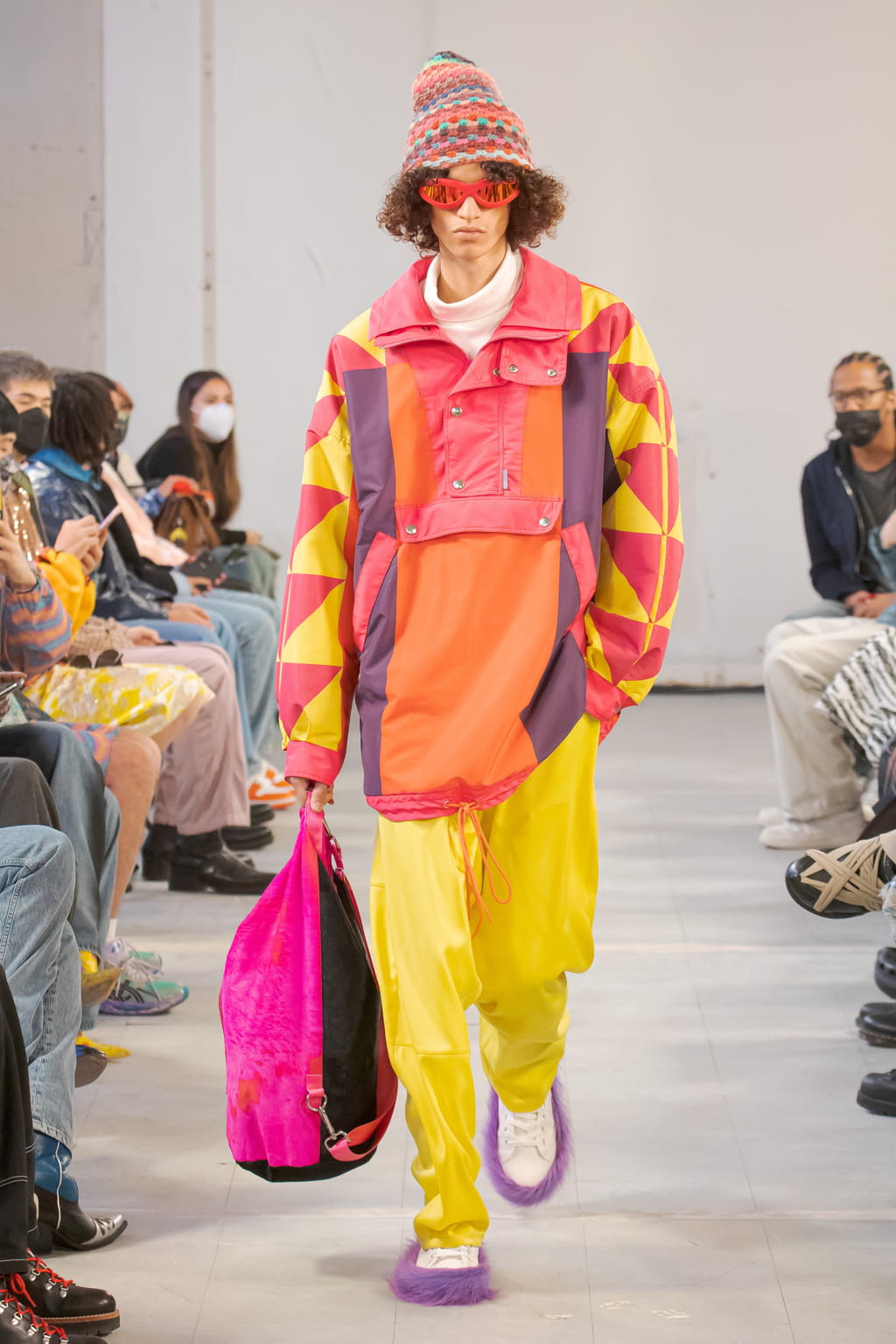 Fashion Week Paris Fall/Winter 2022 look 9 from the Bluemarble collection 男装