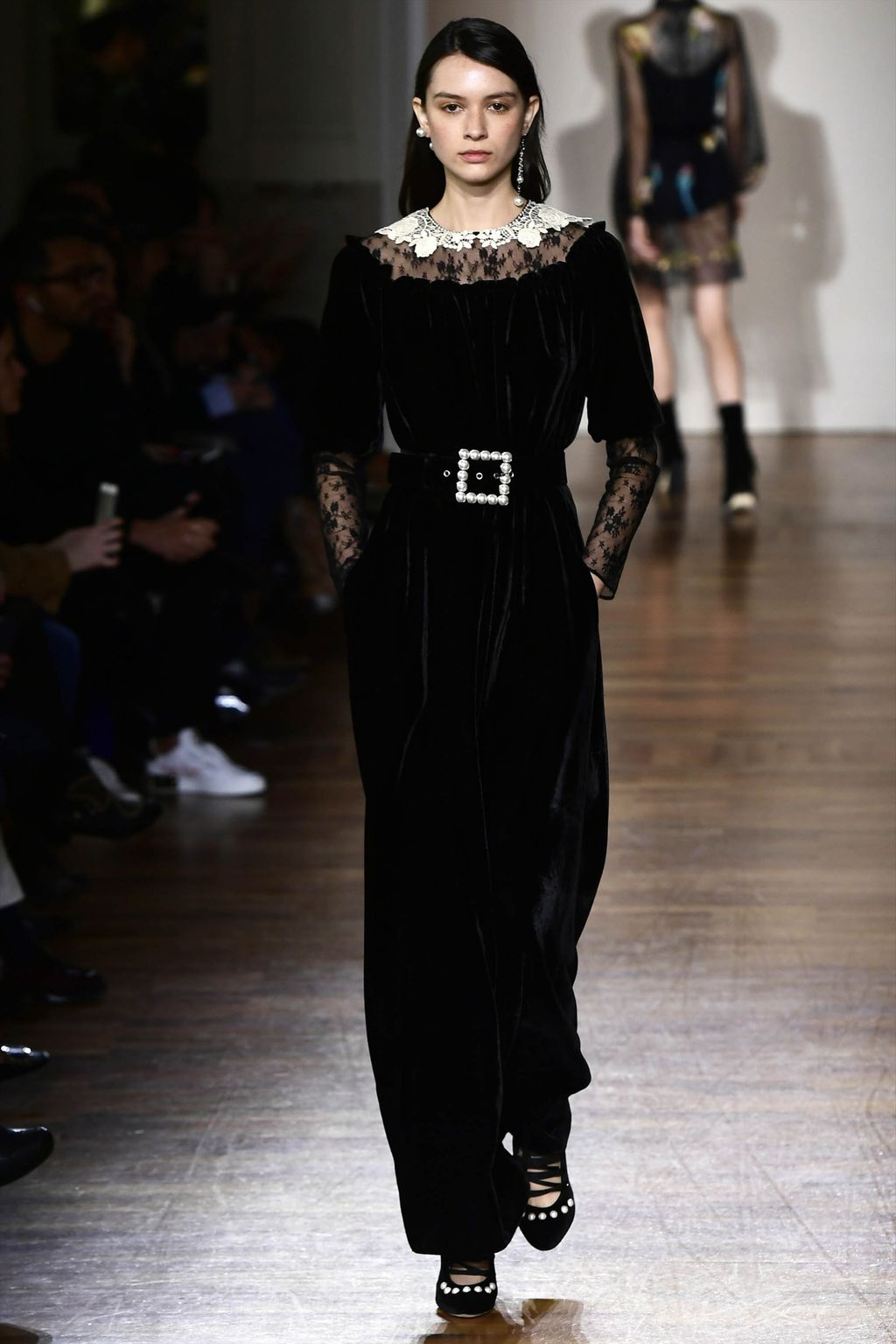 Fashion Week Milan Fall/Winter 2017 look 40 from the Blugirl collection womenswear