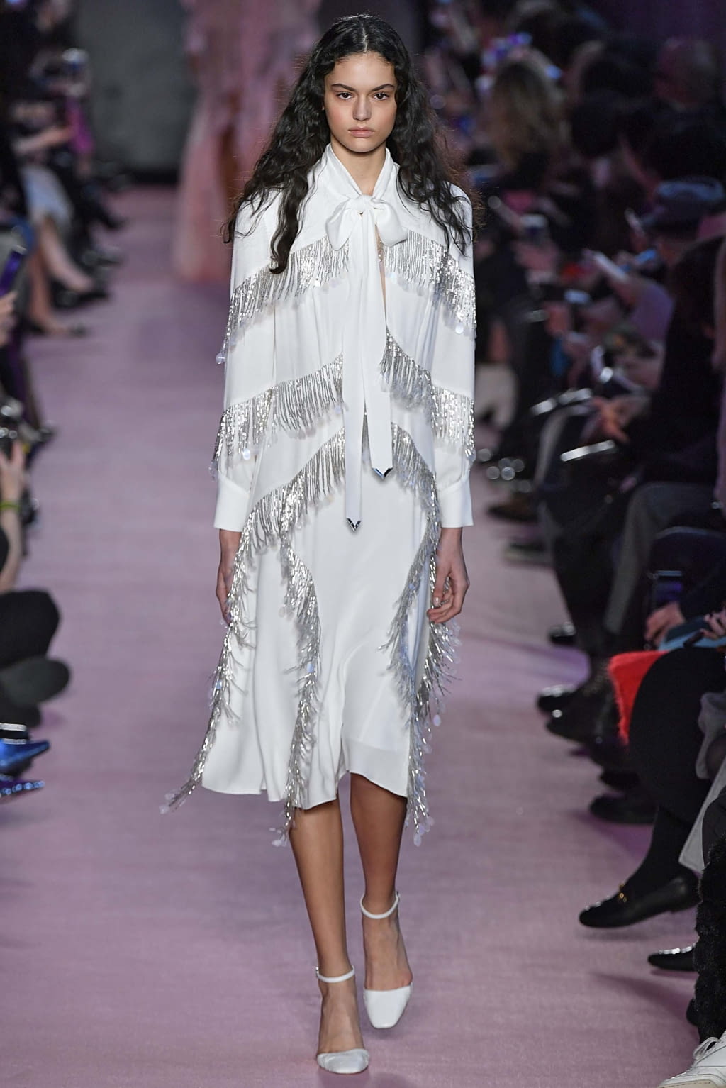 Fashion Week Milan Fall/Winter 2018 look 35 from the Blumarine collection 女装