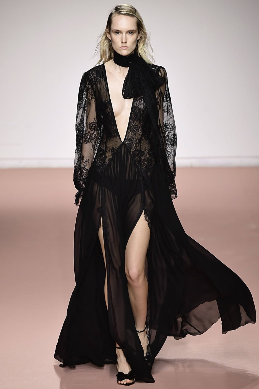 Fashion Week Milan Fall/Winter 2019 look 33 from the Blumarine collection womenswear
