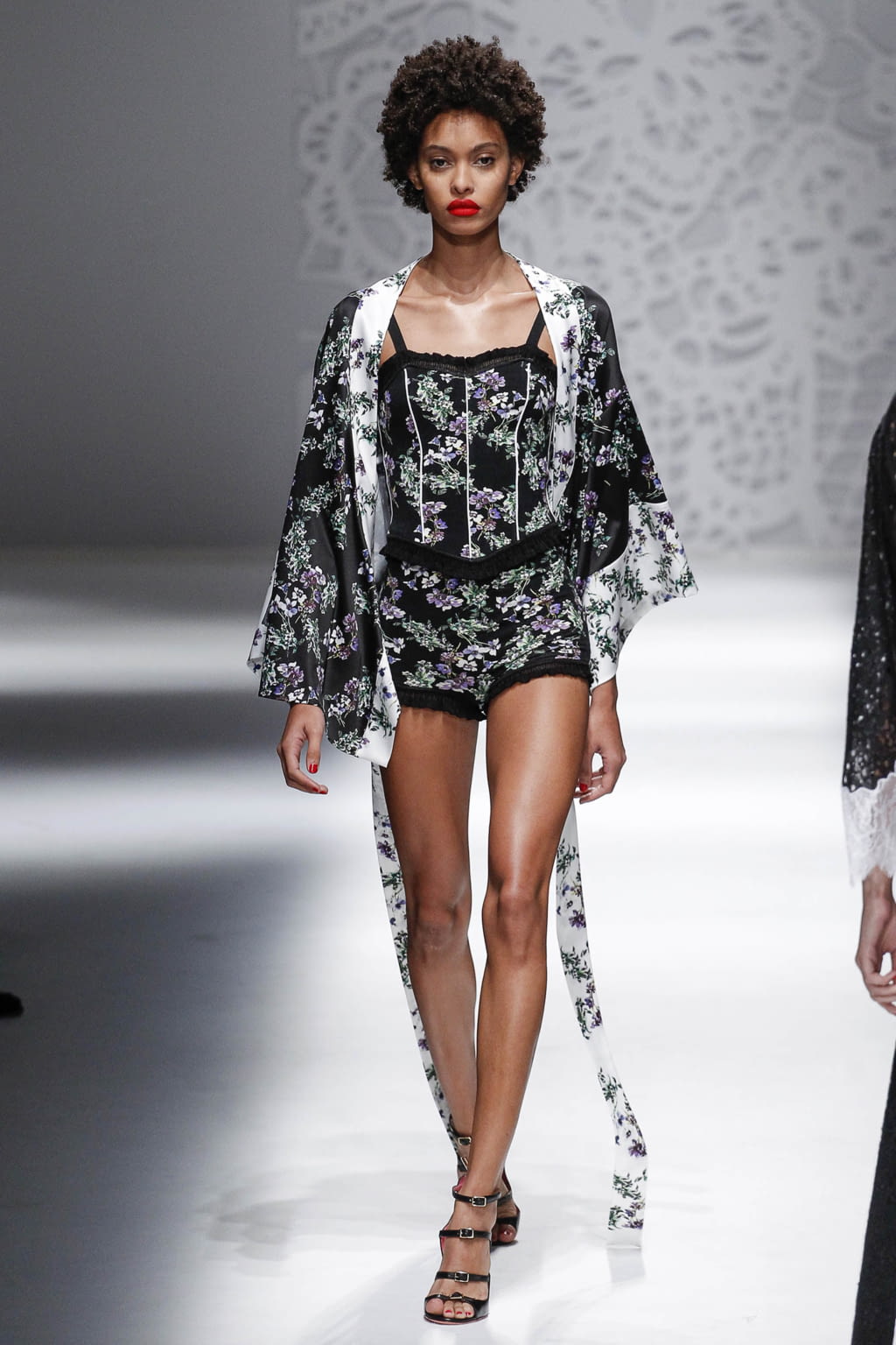 Fashion Week Milan Spring/Summer 2018 look 16 de la collection Blumarine womenswear