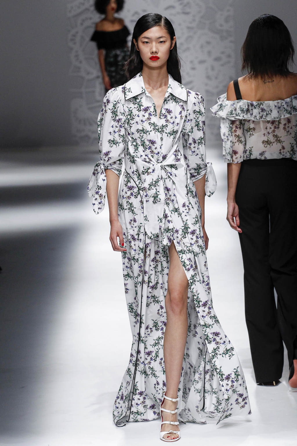 Fashion Week Milan Spring/Summer 2018 look 20 from the Blumarine collection womenswear