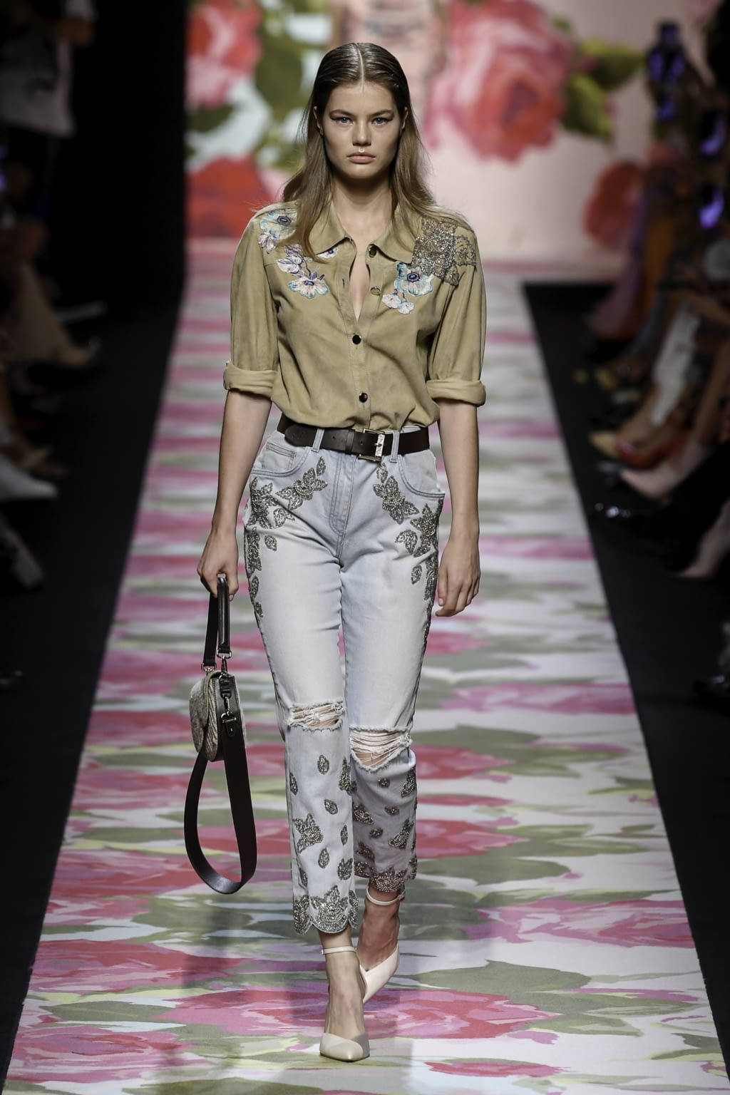 Fashion Week Milan Spring/Summer 2020 look 5 from the Blumarine collection 女装
