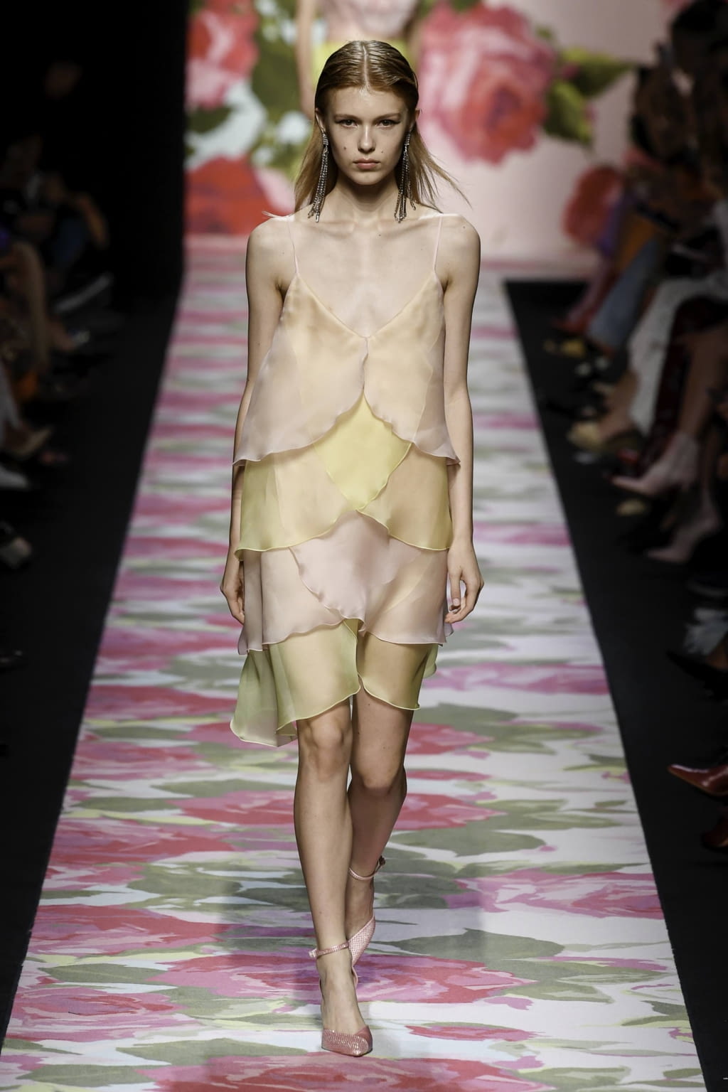 Fashion Week Milan Spring/Summer 2020 look 34 from the Blumarine collection 女装