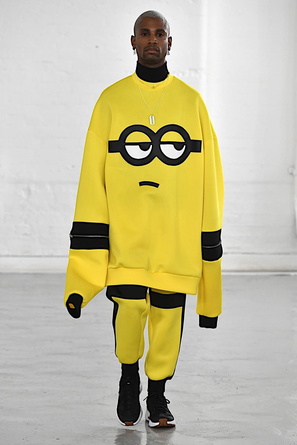 Fashion Week London Fall/Winter 2020 look 3 from the Bobby Abley collection womenswear