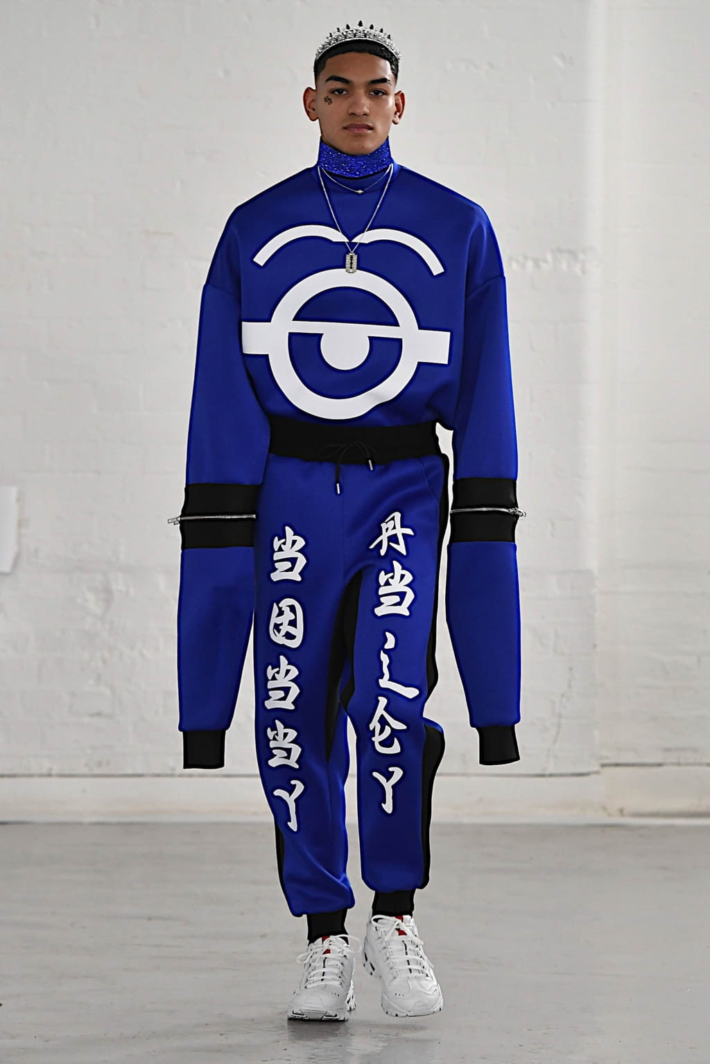 Fashion Week London Fall/Winter 2020 look 4 from the Bobby Abley collection womenswear