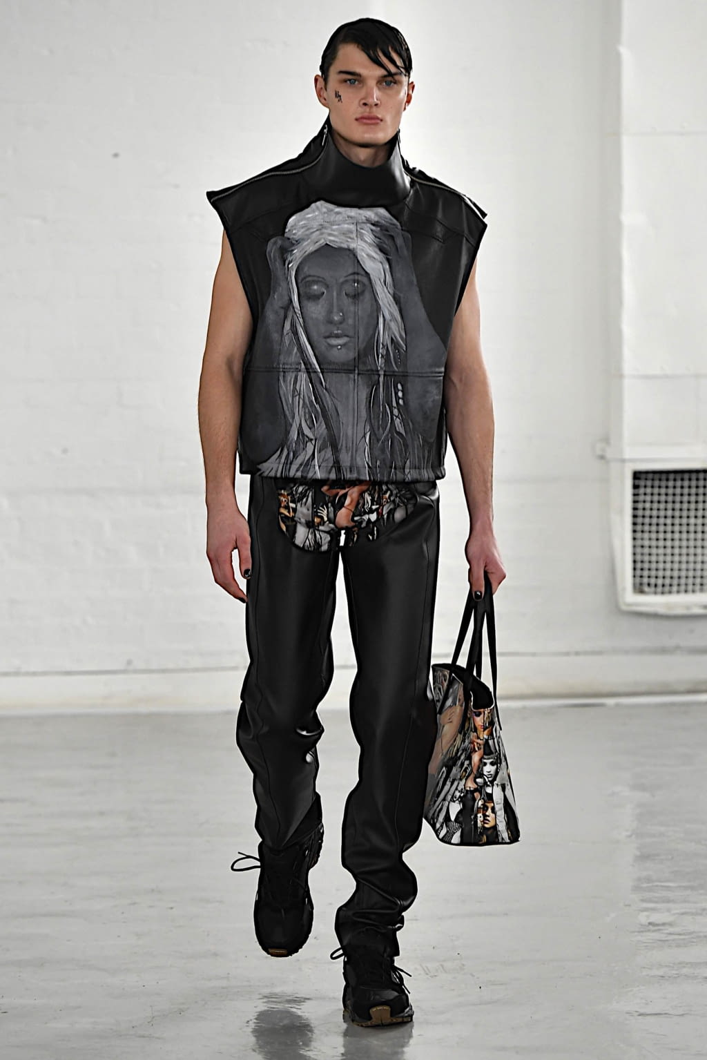 Fashion Week London Fall/Winter 2020 look 11 from the Bobby Abley collection 女装