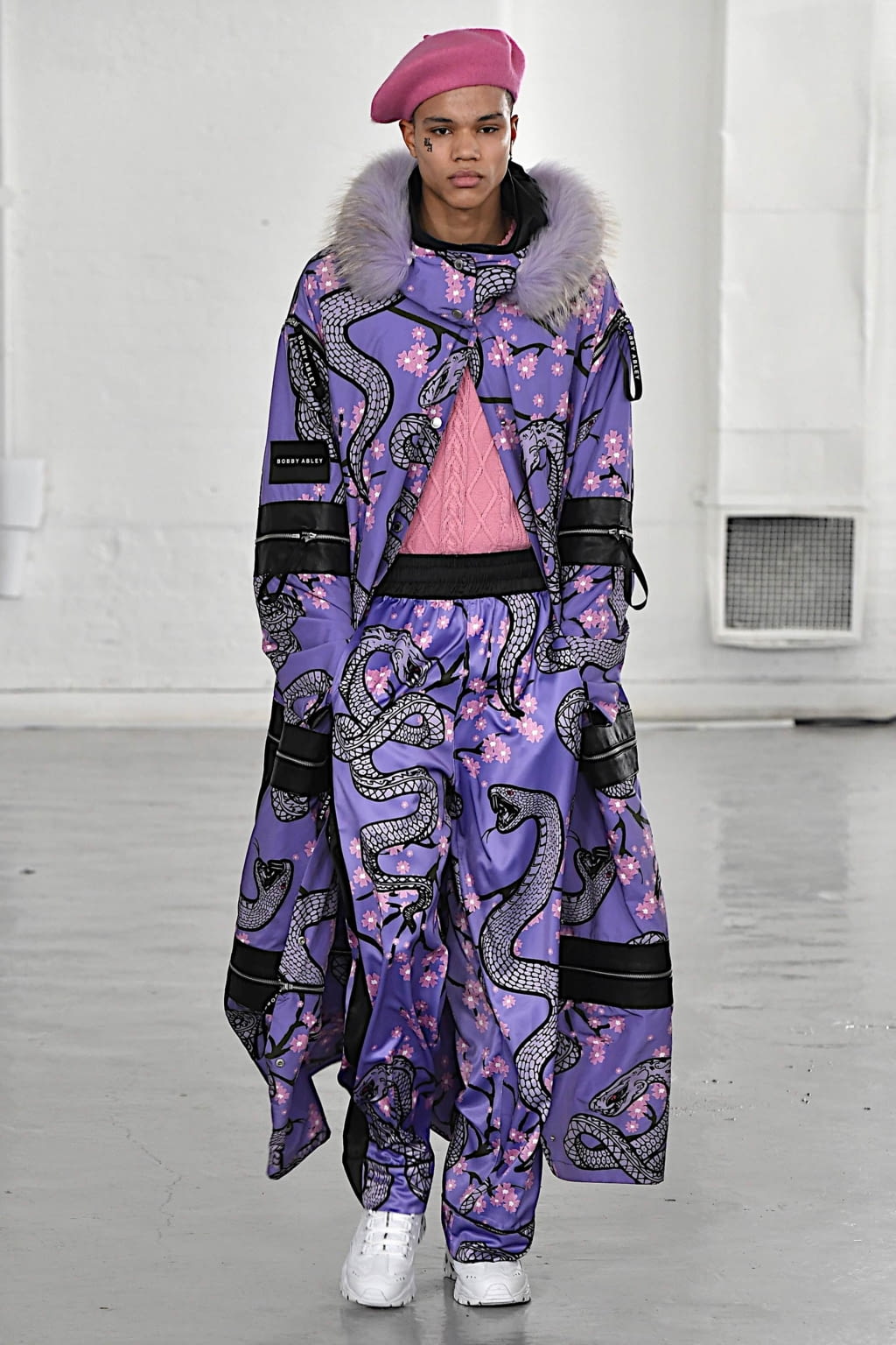 Fashion Week London Fall/Winter 2020 look 17 from the Bobby Abley collection 女装