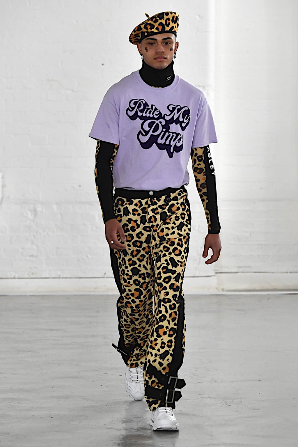 Fashion Week London Fall/Winter 2020 look 22 from the Bobby Abley collection 女装