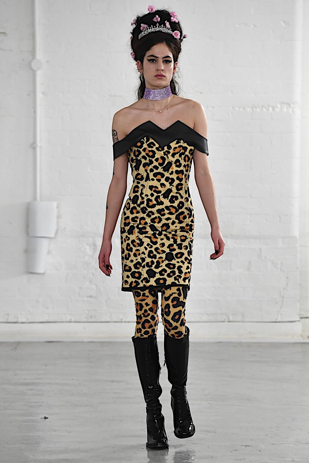 Fashion Week London Fall/Winter 2020 look 24 from the Bobby Abley collection 女装