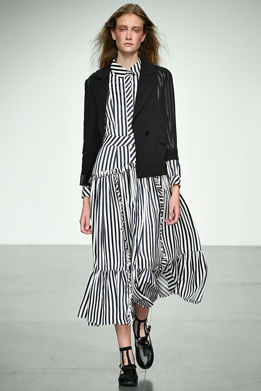 Fashion Week London Spring/Summer 2018 look 8 from the Bora Aksu collection womenswear