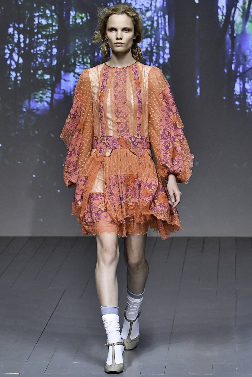 Fashion Week London Spring/Summer 2019 look 18 de la collection Bora Aksu womenswear