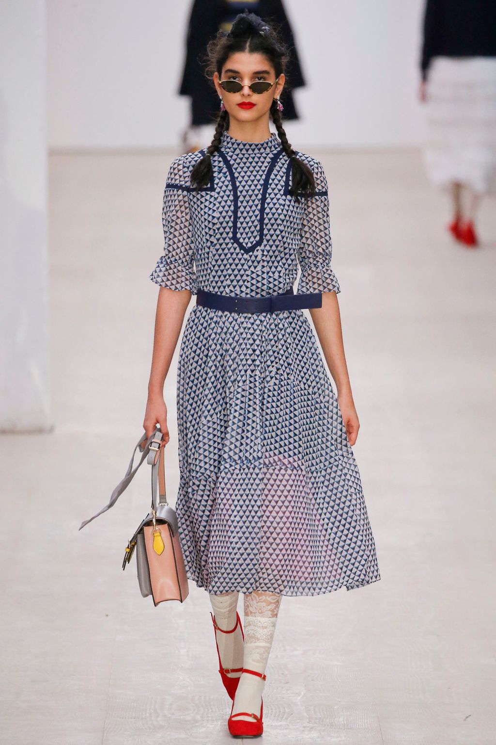 Fashion Week London Spring/Summer 2020 look 9 from the Bora Aksu collection 女装