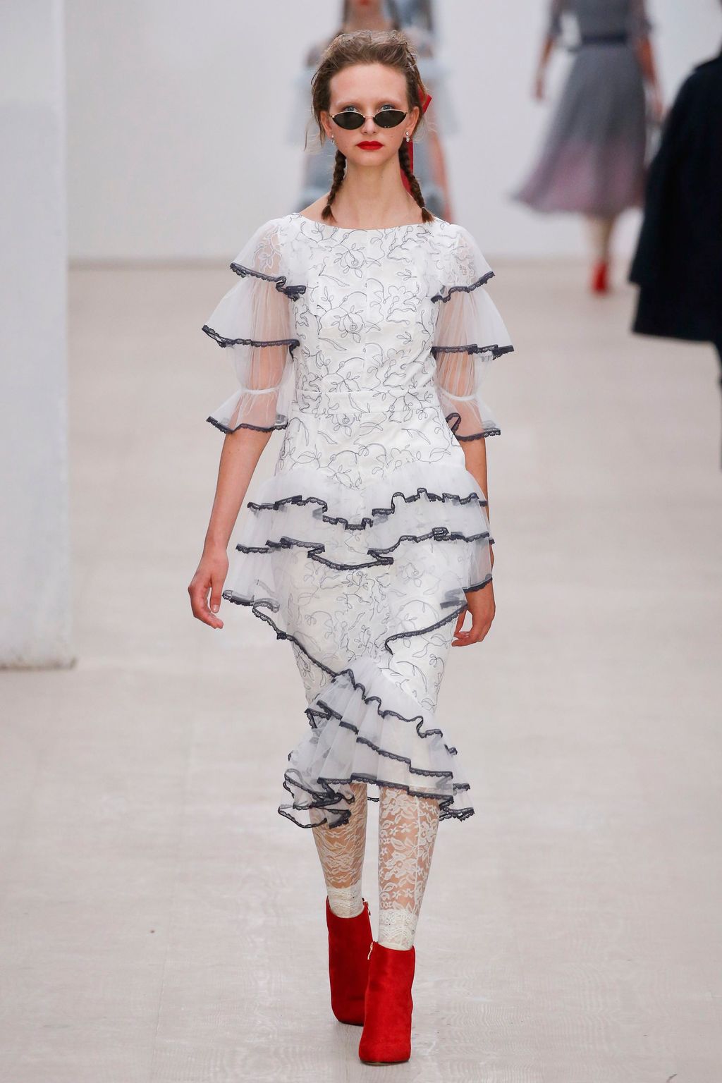Fashion Week London Spring/Summer 2020 look 12 from the Bora Aksu collection 女装