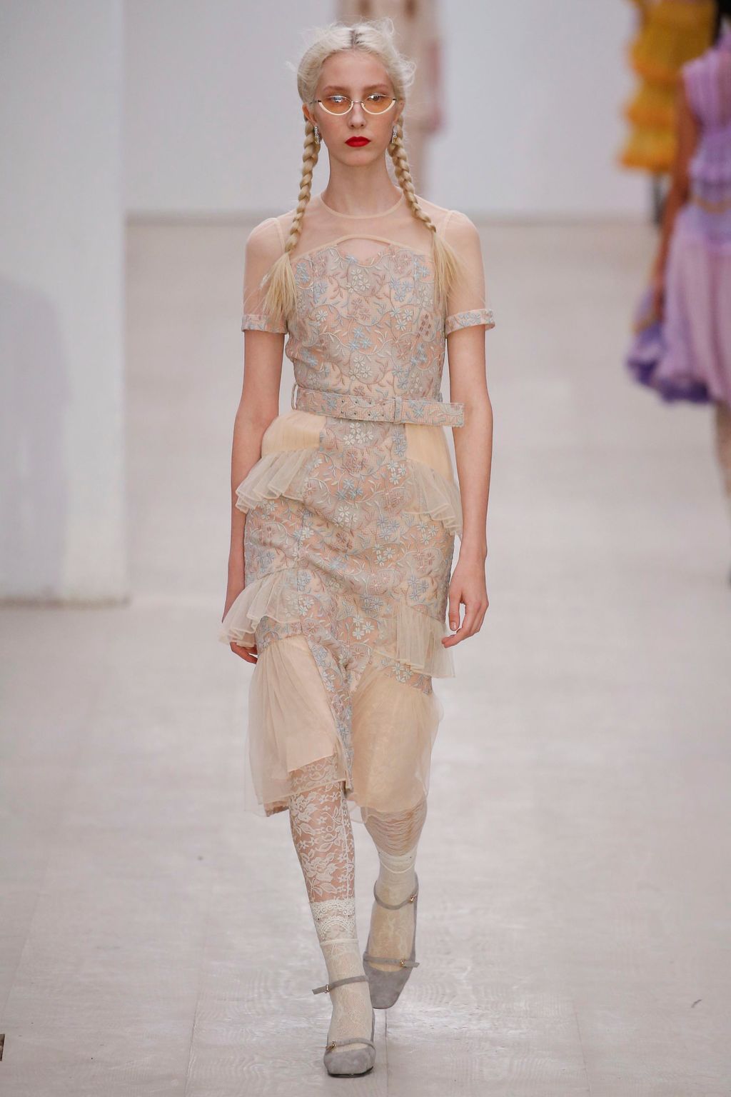 Fashion Week London Spring/Summer 2020 look 19 from the Bora Aksu collection 女装