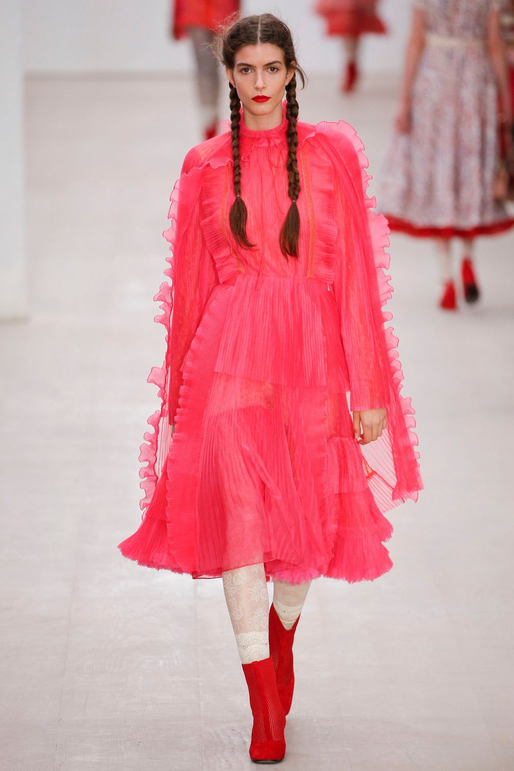 Fashion Week London Spring/Summer 2020 look 34 from the Bora Aksu collection 女装