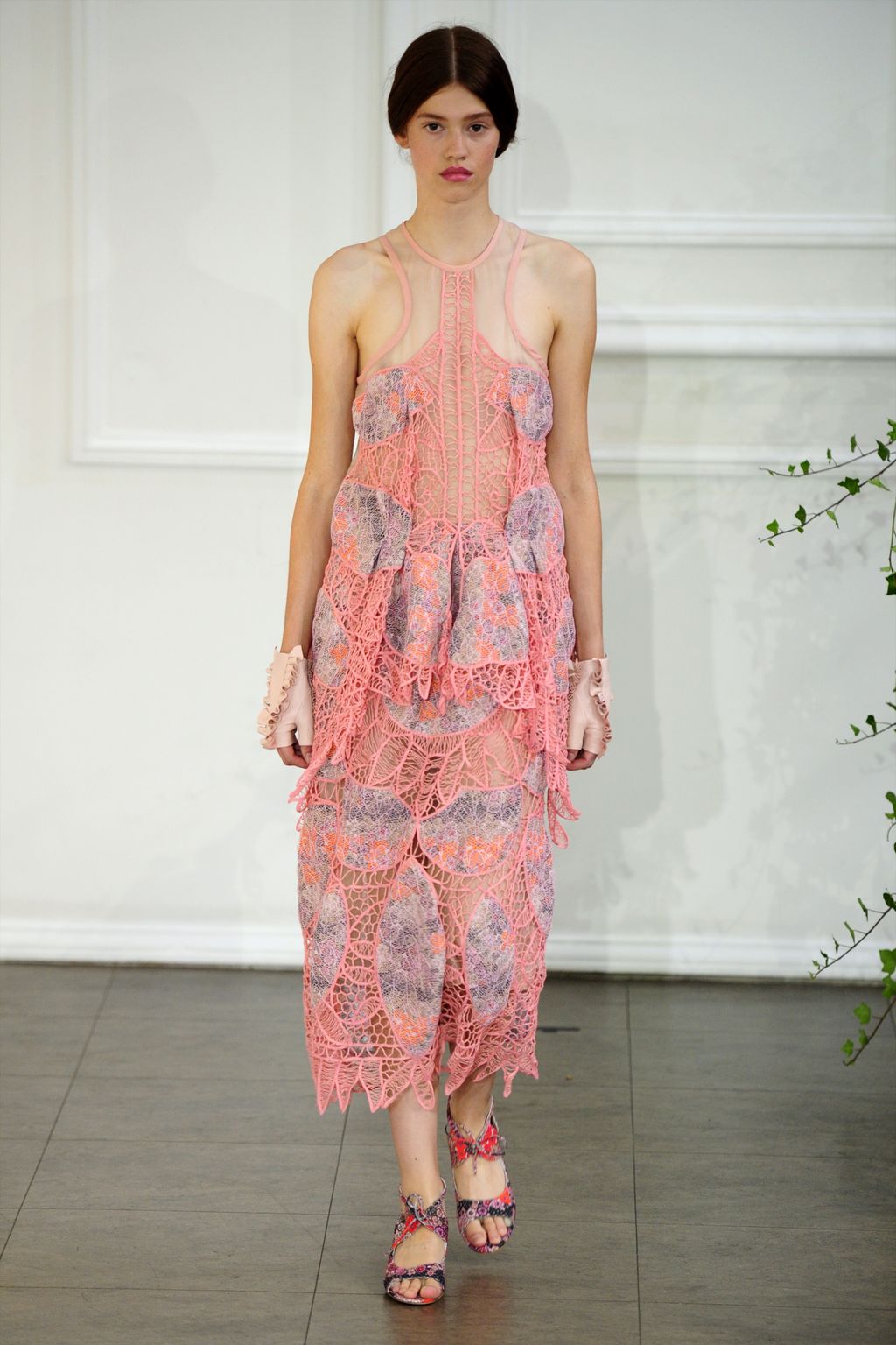 Fashion Week London Spring/Summer 2017 look 17 from the Bora Aksu collection womenswear