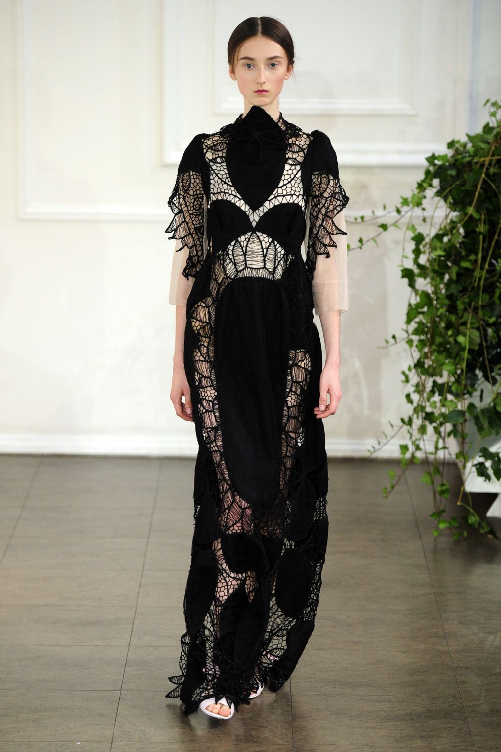 Fashion Week London Spring/Summer 2017 look 25 from the Bora Aksu collection womenswear