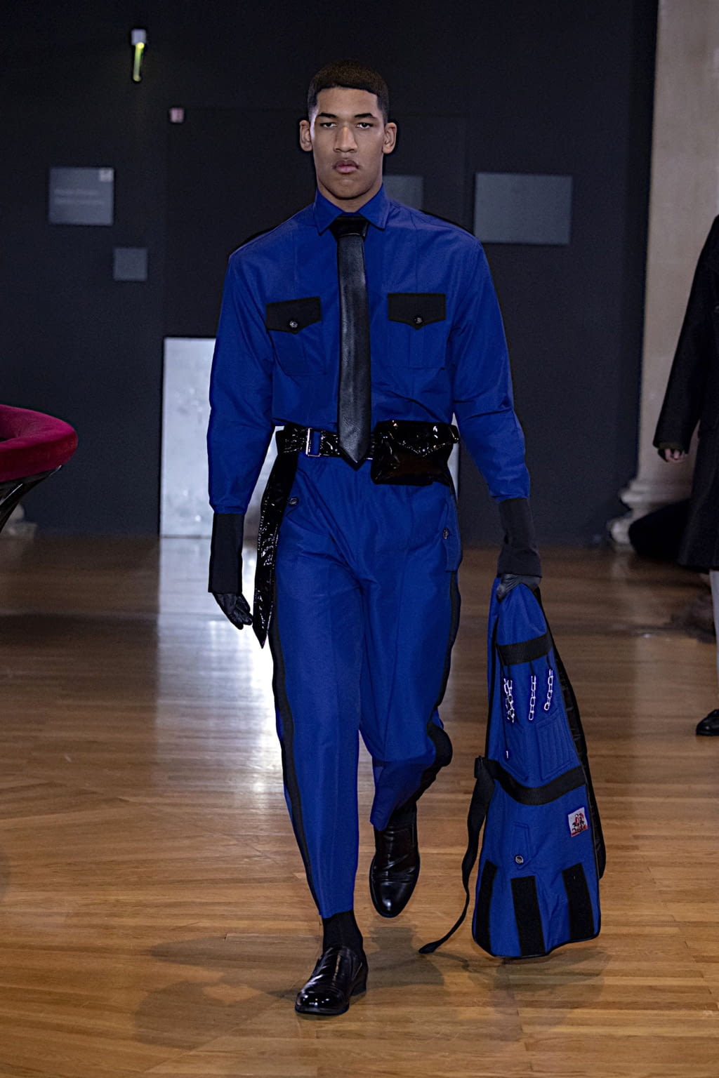 Fashion Week Paris Fall/Winter 2020 look 22 from the Boramy Viguier collection menswear