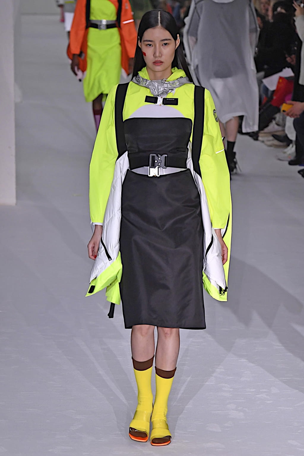 Fashion Week London Fall/Winter 2020 look 29 de la collection Bosideng womenswear