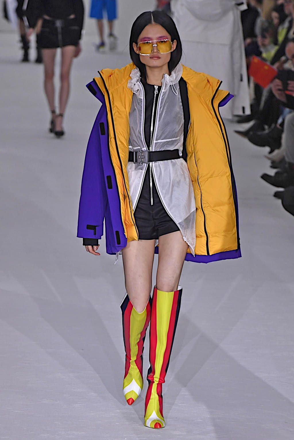 Fashion Week London Fall/Winter 2020 look 43 from the Bosideng collection 女装