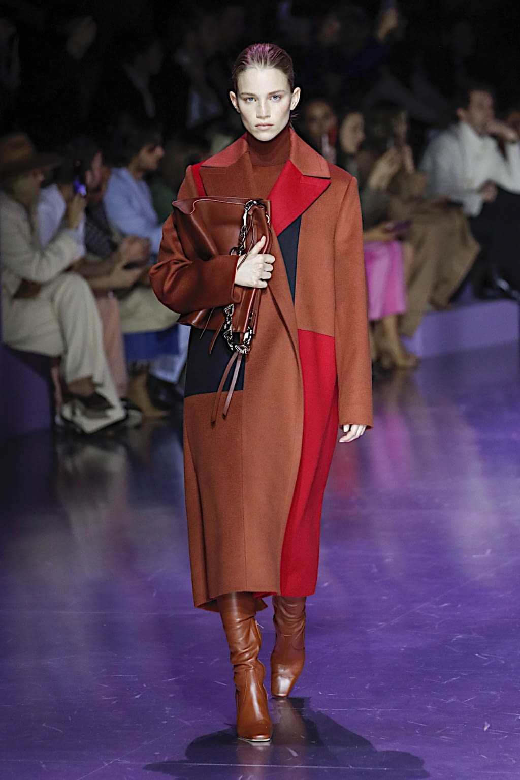 Fashion Week Milan Fall/Winter 2020 look 2 de la collection Boss womenswear