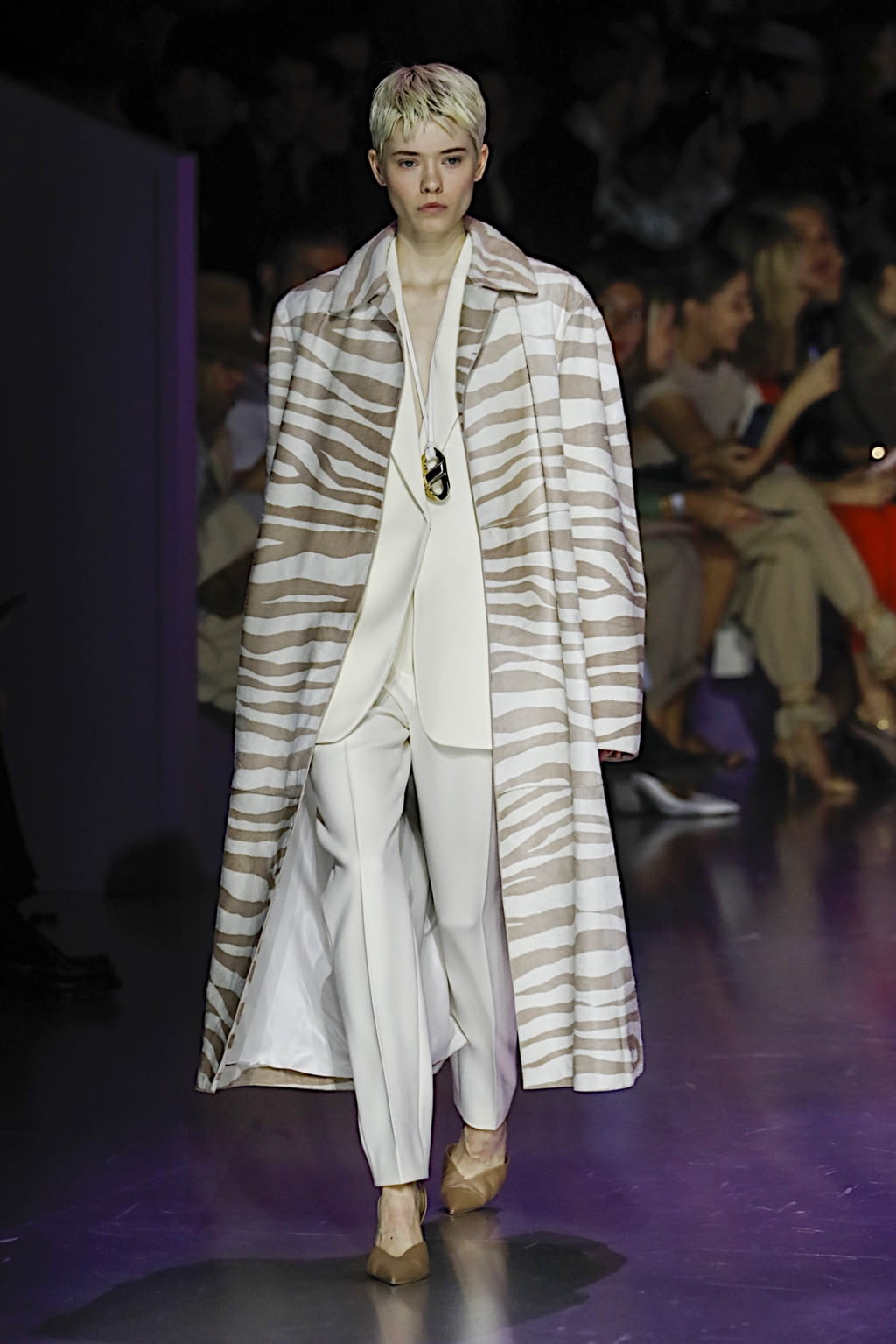 Fashion Week Milan Fall/Winter 2020 look 46 de la collection Boss womenswear