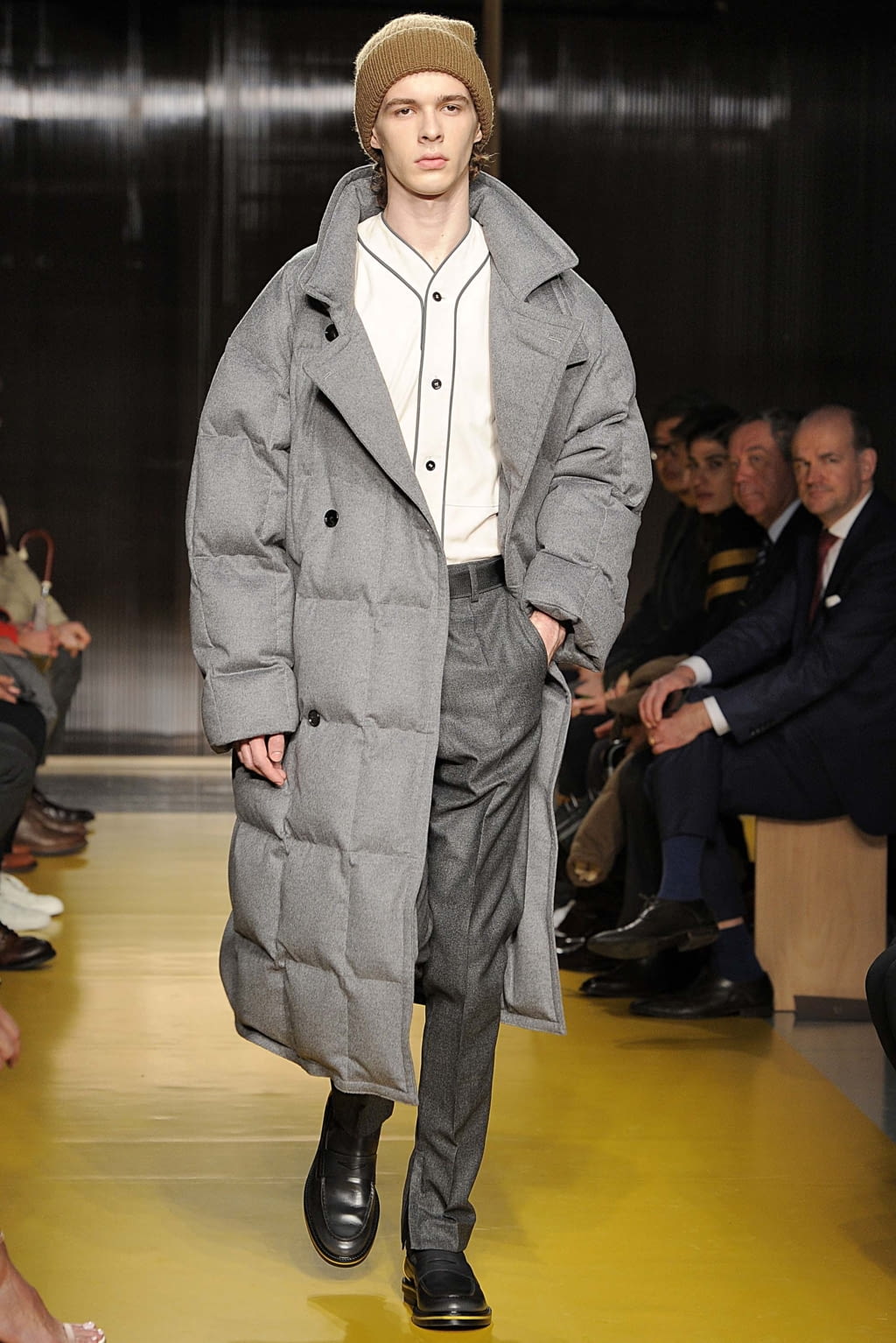 Fashion Week New York Fall/Winter 2018 look 19 from the Boss collection menswear
