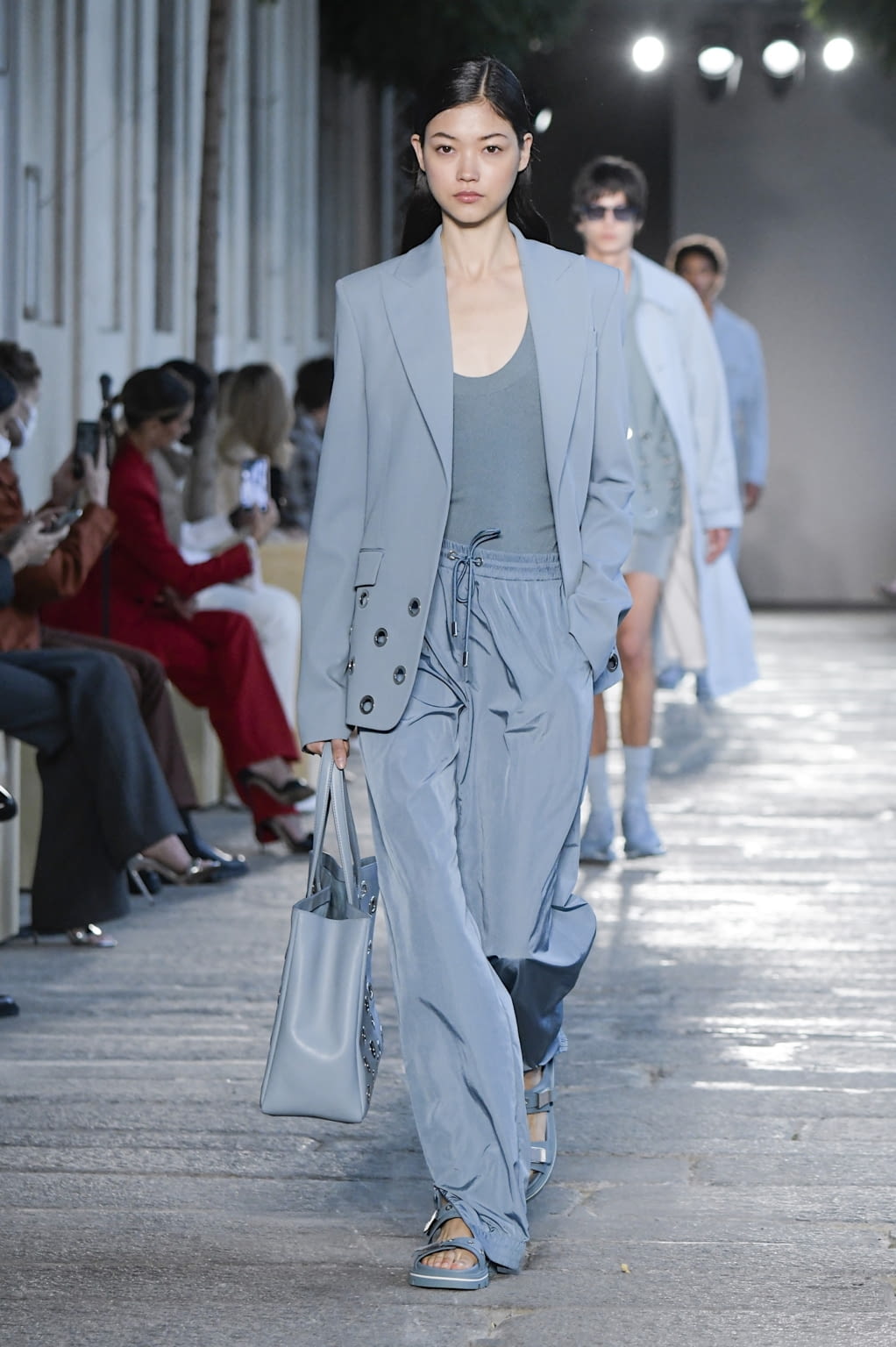 Fashion Week Milan Spring/Summer 2021 look 3 de la collection Boss womenswear