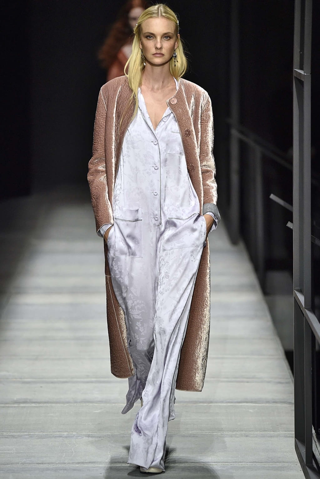 Fashion Week New York Fall/Winter 2018 look 60 from the Bottega Veneta collection womenswear