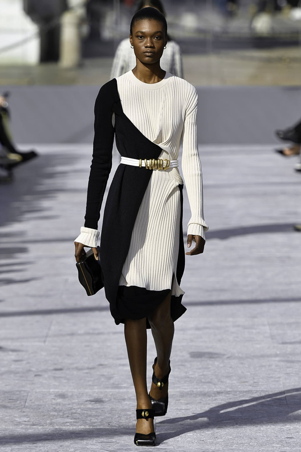 Fashion Week Milan Fall/Winter 2019 look 40 from the Bottega Veneta collection womenswear