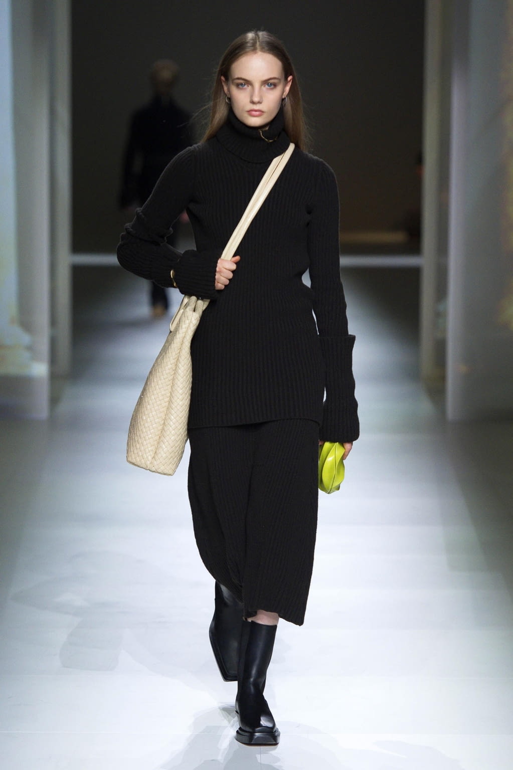 Fashion Week Milan Fall/Winter 2020 look 10 from the Bottega Veneta collection womenswear