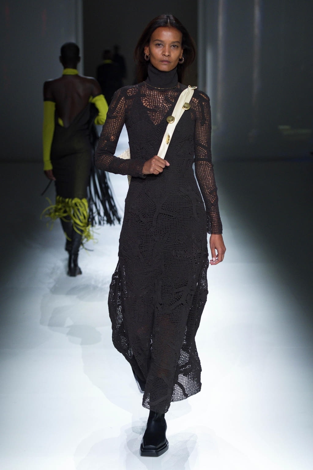 Fashion Week Milan Fall/Winter 2020 look 14 de la collection Bottega Veneta womenswear