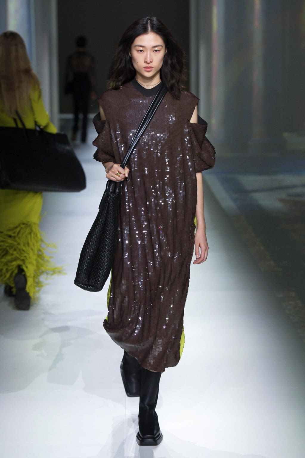 Fashion Week Milan Fall/Winter 2020 look 18 de la collection Bottega Veneta womenswear
