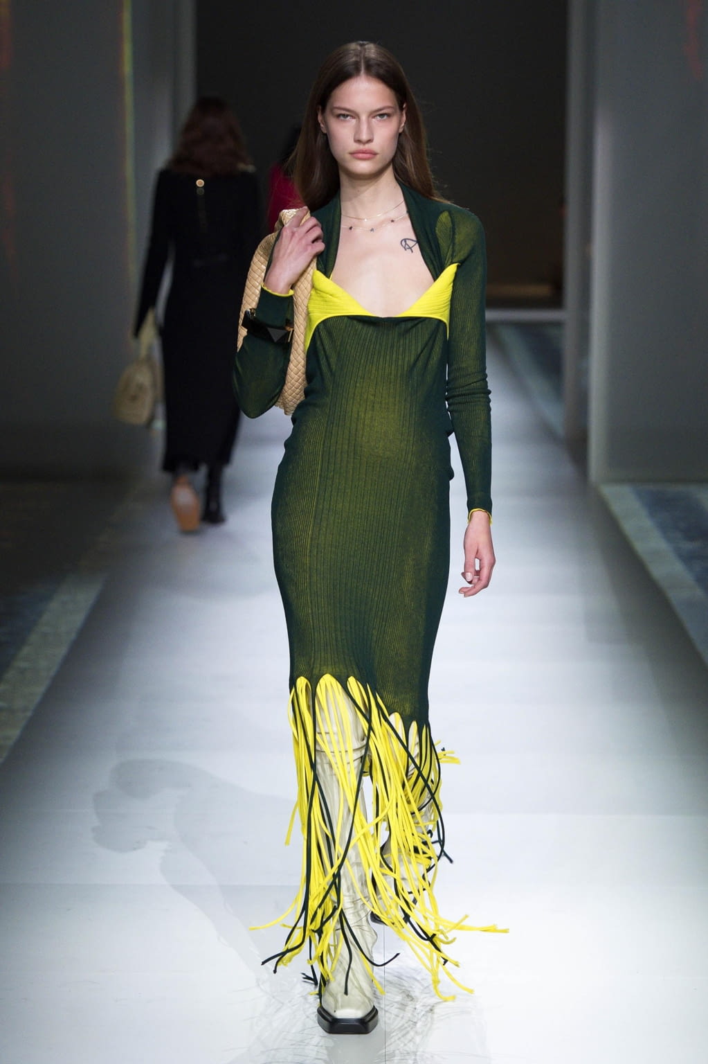 Fashion Week Milan Fall/Winter 2020 look 29 from the Bottega Veneta collection 女装