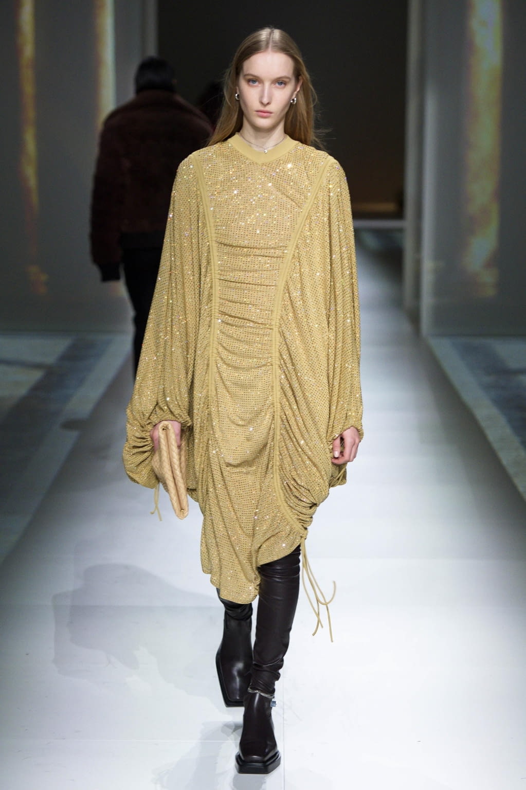 Fashion Week Milan Fall/Winter 2020 look 55 de la collection Bottega Veneta womenswear